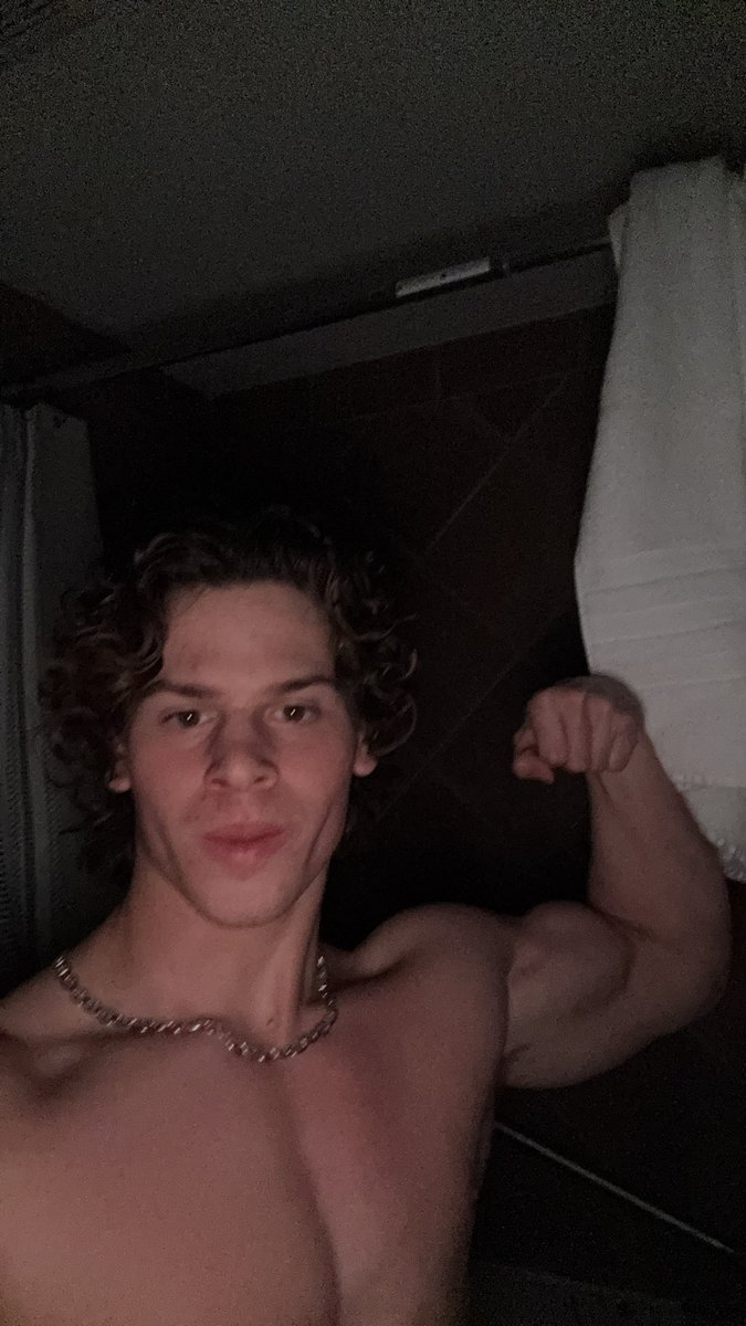 masterthorkell's tweet image. Hit me up I’m active right now responding to all DMs mainly doing customs right now. #macro #sizetwitter #giant #malefindom #findom #cashgod #alphanatty