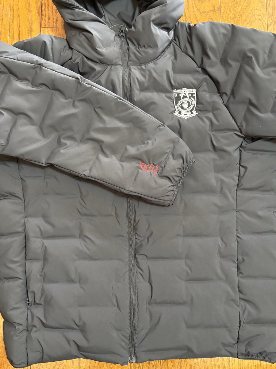 sochan200's tweet image. 話題のJリーグ刺繍をレイクタウンでしてきた！
シーズン移行で来シーズンからは寒い季節の試合が増えるのでパフテックパーカーに！
レディア入れるとより公式グッズ化する🙏

 #Jリーグユニクロ刺繍部