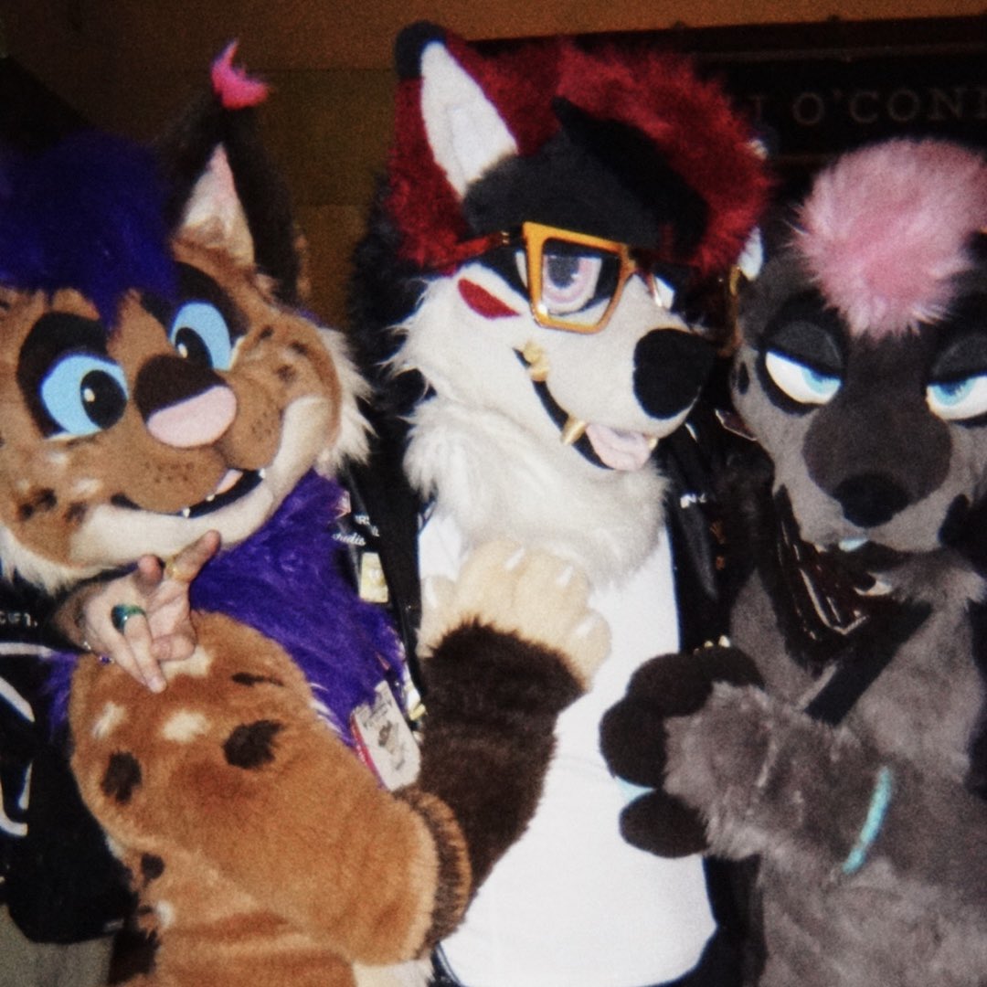 yuppyrdee tweet media