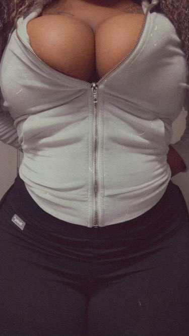 JakyrahWilliam3's tweet photo. Thick😝😍🥰 https://t.co/1BLVUuJzH6