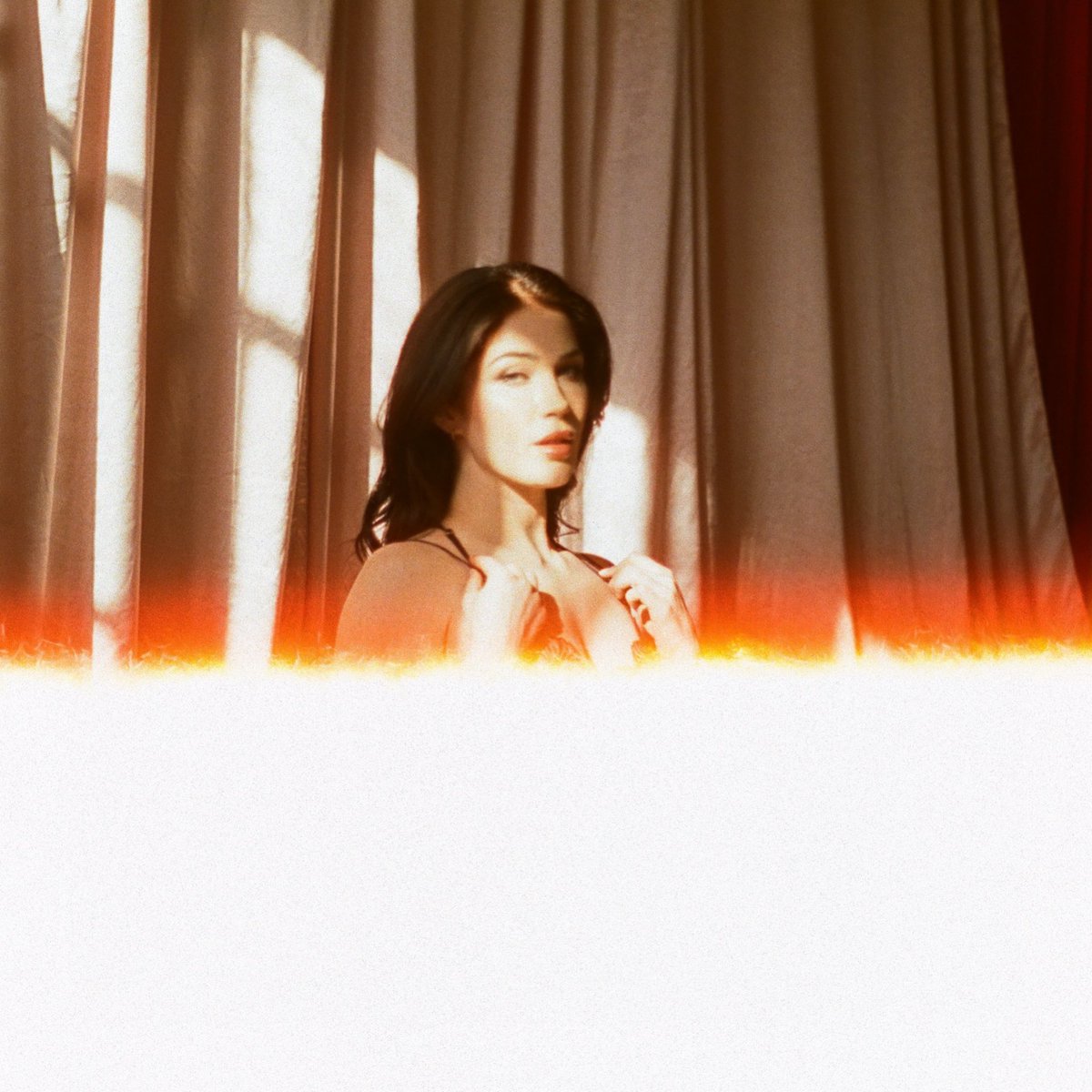 Evelyn Claire tweet media