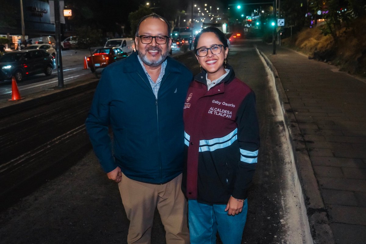 Gabyosoriohdz's tweet photo. Coordinación que transforma y trabaja 24/7. 🚧
En cumplimiento al compromiso de nuestra Jefa de  Gobierno, @ClaraBrugadaM, arrancó el Programa de Repavimentación en la carretera Picacho-Ajusco. 🏃🏽‍♀️✅

Vamos a trabajar sin descanso para tener calles seguras y en buenas condiciones. ☝🏽

#NuestraCasaSeTransforma #CualliOhtli #Tlalpan #24Siete