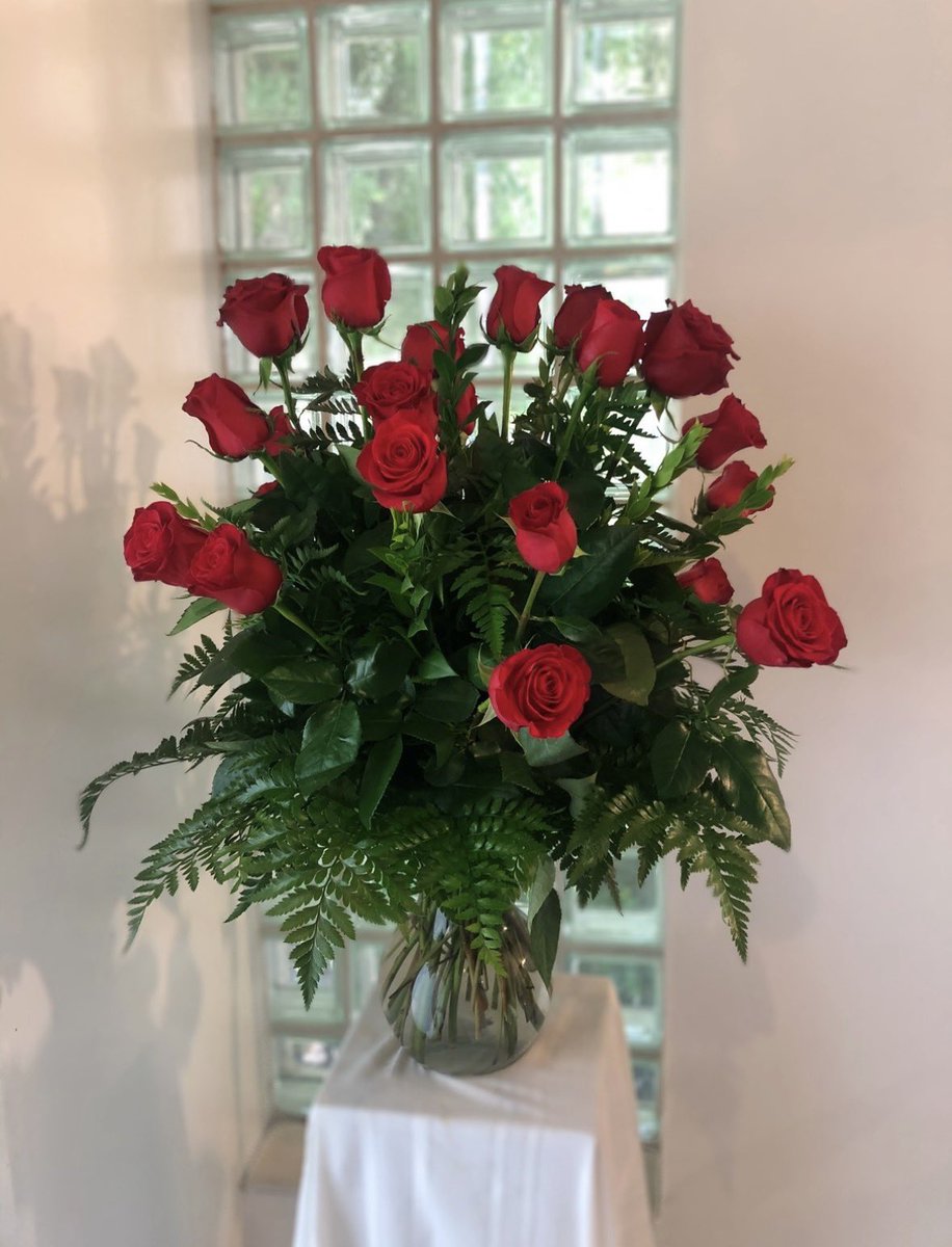 Surf_Florist's tweet photo. Every rose we give is meant to turn a simple moment into something unforgettable — a soft, beautiful way to show love, make someone smile, and remind them they’re thought of in the most special way.

Happy almost Valentine’s Day ❤️! https://t.co/BHUDsbHvgR
