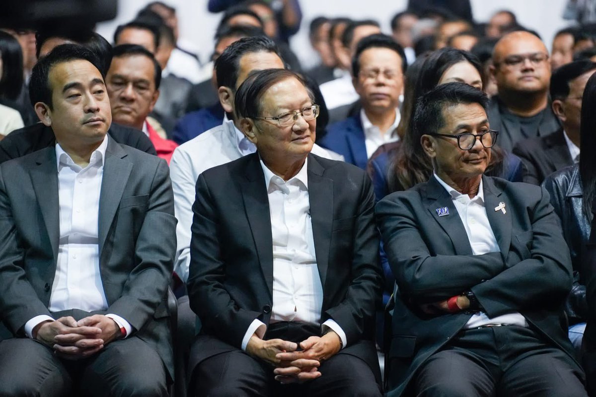 ตาหมอชลน่าน มาพรรคละ ตื่นแล้ว นะ หลังจากภาวนาศีล หลายวัน 5555