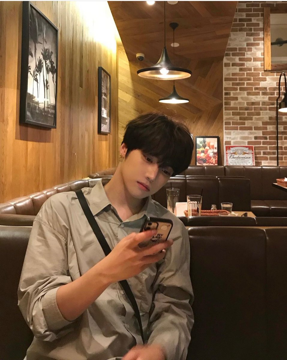 bearchan0517's tweet photo. 2年半越しにイチャンさん東京旅行の聖地巡礼してきた！
全く予定してなくて突発的に行ったからトレカとかなんも持ってきてなくて悔しい😭😭 https://t.co/oYz4gNiqFf