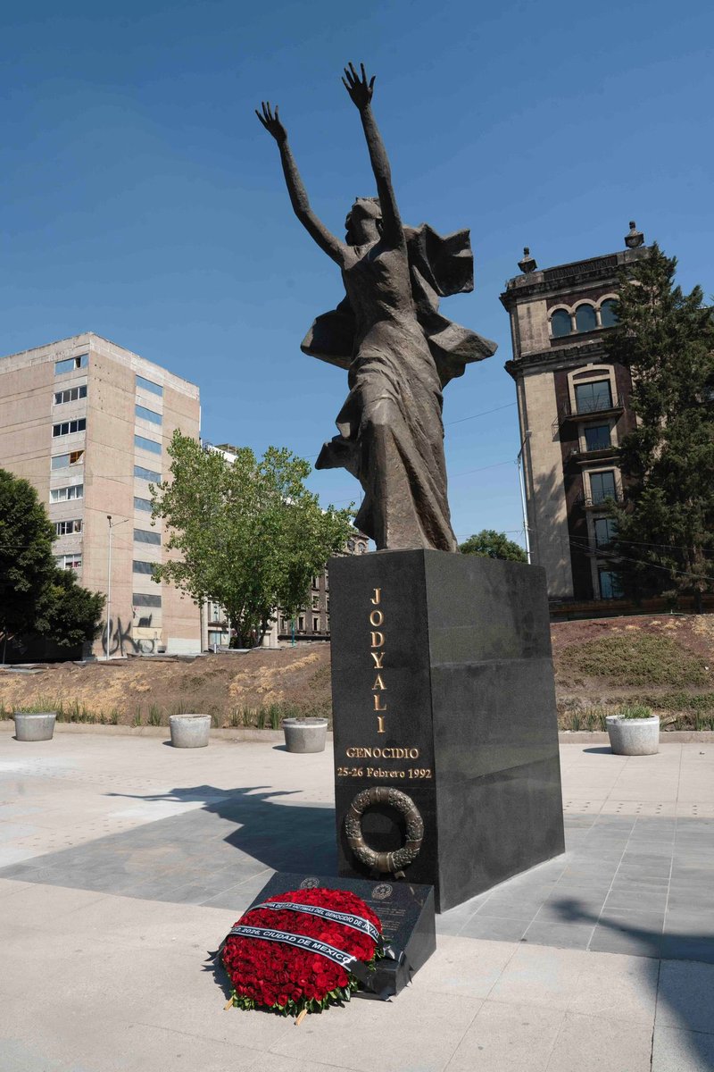 Meksikada işgüzar səfərdə olan Azərbaycan Respublikası Milli Məclisinin deputatı, Beynəlxalq münasibətlər və parlamentlərarası əlaqələr komitəsinin sədri cənab Səməd Seyidov, Azərbaycan Respublikası Milli Məclisinin deputatı, Azərbaycan–Meksika parlamentlərarası işçi qrupunun