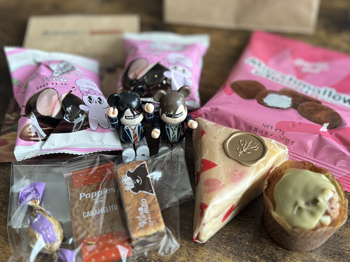 1日早いけど、今年も職場の仲間から♡♡
いつもありがとうございますッ۹(๛ ˘ ³˘)۶

何をお返しするか、考えるのも楽しみ♡♡

 #ハッピーバレンタイン
 #修二と彰 笑