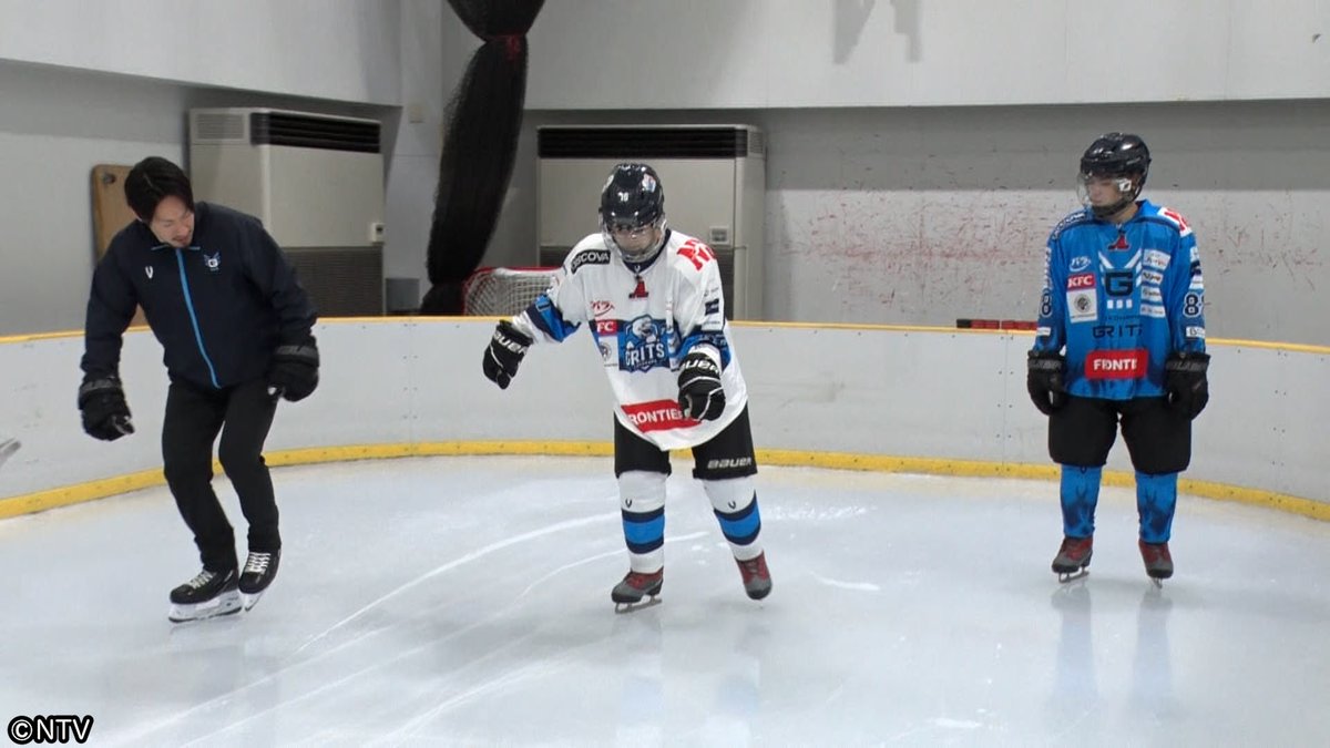 ⋱ 𝟐月𝟏𝟒日(土) の #シューイチ☝🏻⋰

あさ8時45分ごろ〜
Travis Japan🐯の #スタディーJAPAN🗾
アイスホッケーをスタディー🏒【前編】
￣￣￣￣ｖ￣￣￣￣￣￣￣￣￣￣￣￣￣￣
現在ミラノ・コルティナ冬季オリンピック真っ只中❄️
五輪競技の一つ
氷上の格闘技『アイスホッケー』を