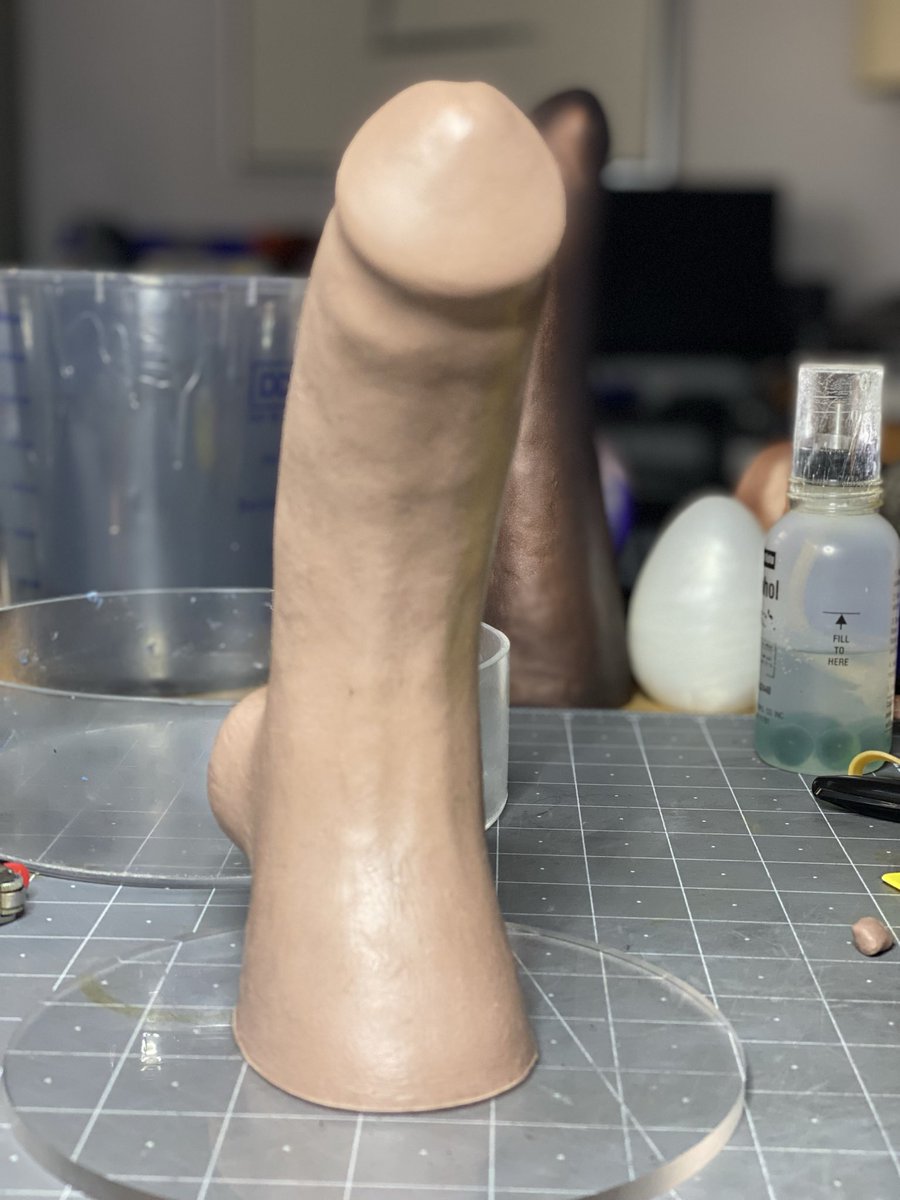 ErosFoundry's tweet photo. We’ve got a new realistic line coming! I’ve been busy with sculpting- new year, new stuff https://t.co/KrXdgywGtS
