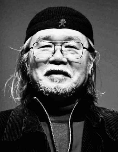 命日 1938-2023
久留米市出身 小倉南高卒
本名晟(あきら)さん
15で漫画家デビュー
34の時
📙『男おいどん』で講談社文化賞
壮大なスケールで描いた
📘“ヤマト” 📘“999“で
空前のSFアニメブームを巻き起こす
旭日小綬章
🇫🇷シュバリエ受章
3年前
心不全で逝去
日本が世界に誇る漫画界の巨匠
享年85 合掌