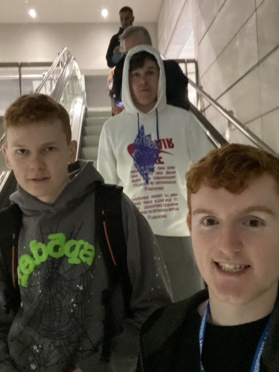 falcon peterbot! tweet media