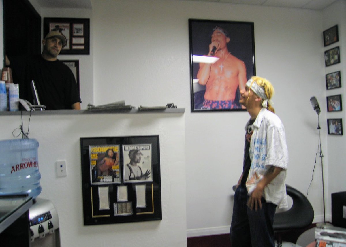 Casey Rain tweet media