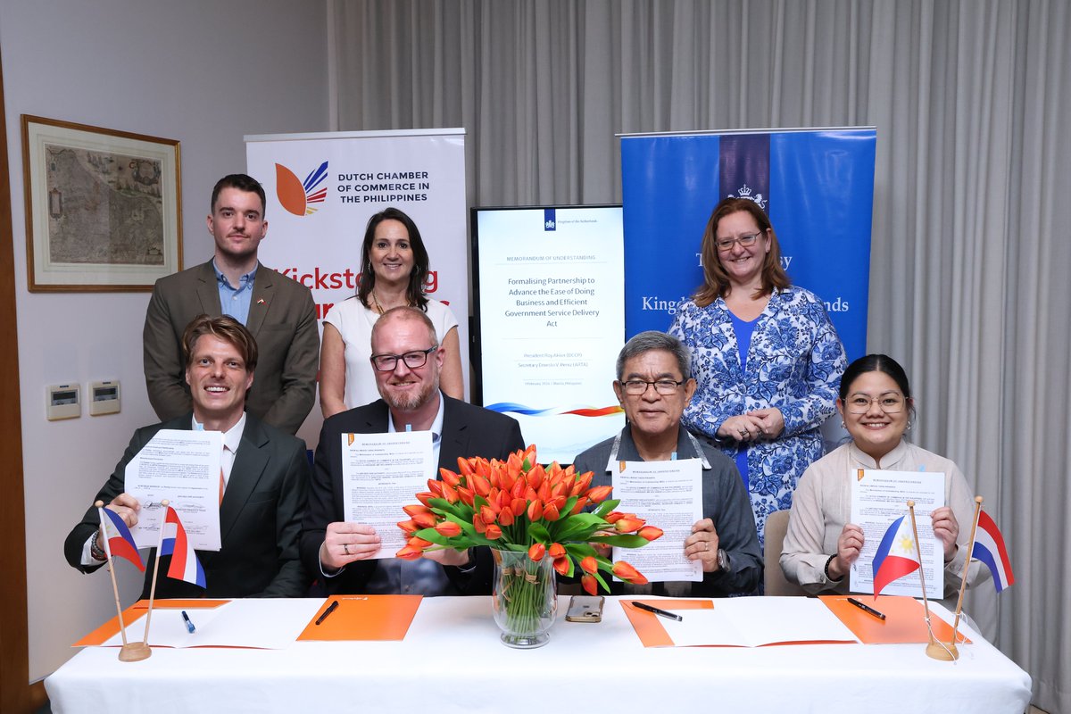 NLinPhilippines's tweet photo. 🇵🇭🇳🇱 Dutch Trade Minister Aukje de Vries visited the Philippines on 9 and 10 February to strengthen trade and investment ties.

The visit takes place in a special year when the Netherlands and the Philippines celebrate 75 years of diplomatic relations. 🇵🇭🇳🇱

@stasBHO @MinBZ https://t.co/5Y0lXIE3uE