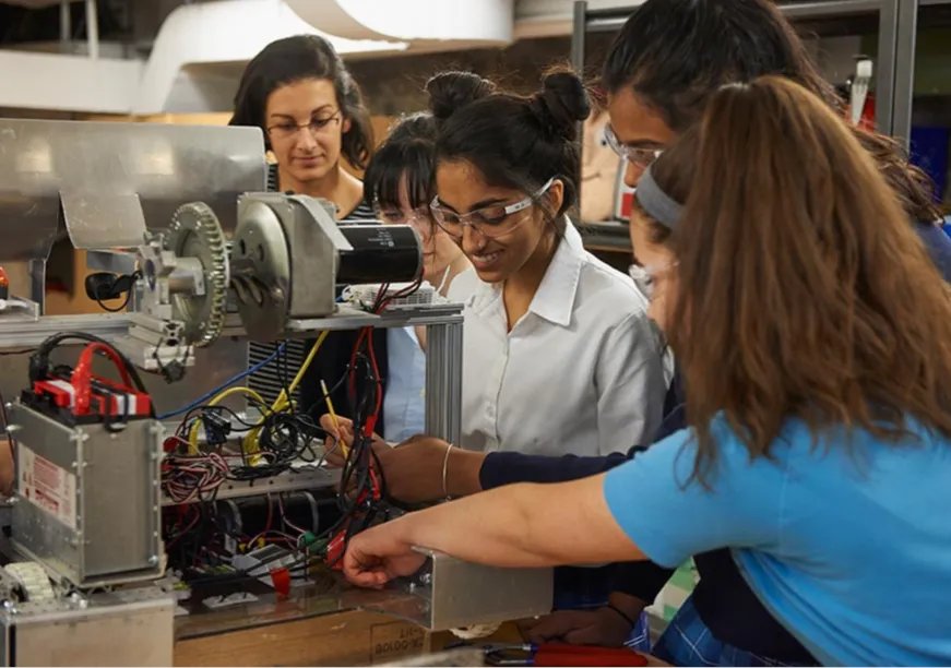 FMarkABS's tweet photo. Europe built the benchmark for engineering. India is building the future. From AI to semiconductors to renewable megaprojects, India’s STEM ecosystem is scaling fast; offering engineers faster leadership, bigger projects, and real growth velocity. Stability or acceleration? https://t.co/7rsKBCif1P