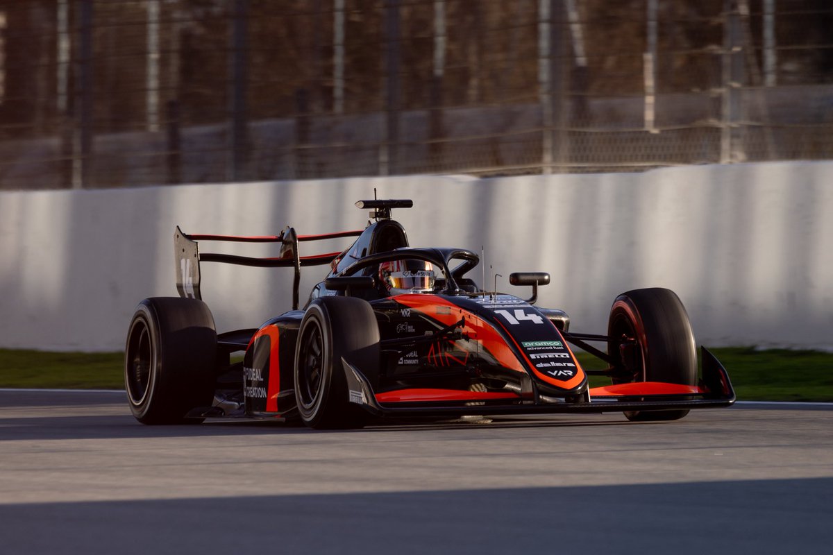 3日間のテストが終了しました✅
沢山のラップを重ね、経験と自信をつけることが出来ました💪

来月の開幕戦メルボルン、めちゃくちゃ楽しみです😊

#HY14 #F3 #F3jp