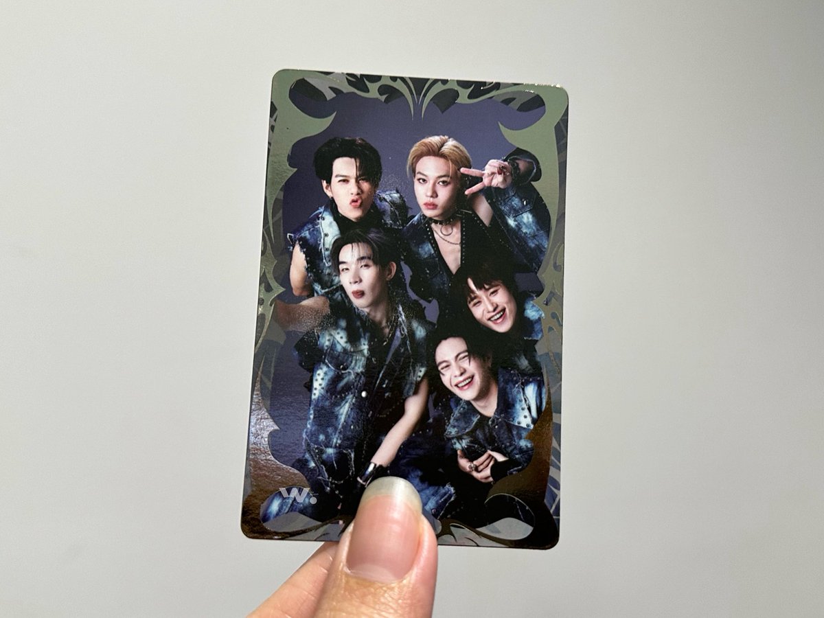 ขออวดด้วยคนค่าา ใครได้แล้วมาอวดหน่อยเร็วๆๆ 🤩💙

LYKN ON THE RISE
#RISERCONCERTD1 
#williamjkp #LYKN