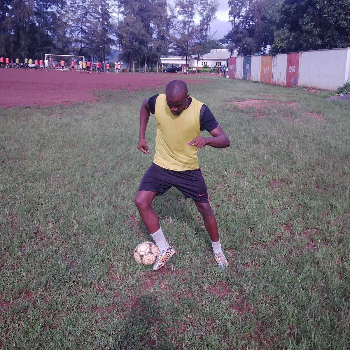 TobennaOkolo's tweet image. When Europe was the goal😂
Now na bet I dey play😂😂
Very bad attacker then