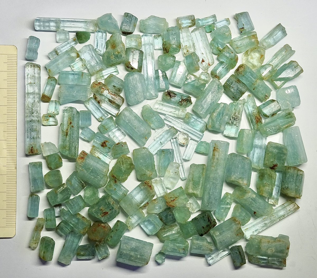 グリーンベリル ナイジェリア産 ブルーの色合いはアクアマリンですが