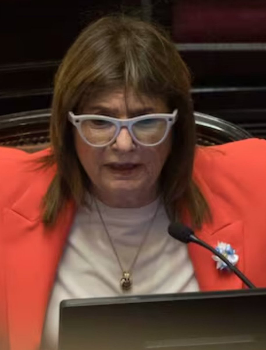 Anoche en el espacio de Twitter OTRO DÍA DE MIÉRCOLES - VOTO CASTIGO

Hablamos de los anteojos inteligentes, espías Ray-Ban que usó Patricia Bullrich en la sesión del Congreso.

Hoy recién lo dicen, pero lo supiste antes acá, gracias por la confianza ✌️🇦🇷

x.com/i/spaces/1vAxR…