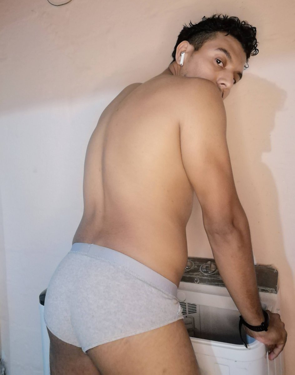 Yikes 
onlyfans.com/cocosegundo