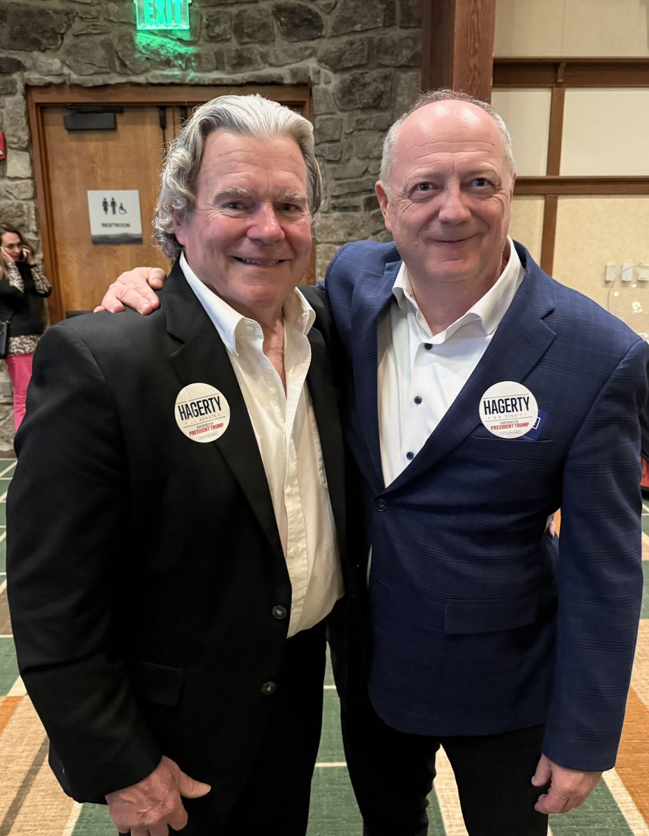 BillHagertyTN's tweet photo. Team Hagerty is strong at the Sevier County Reagan Day Dinner! 🇺🇸

Proud to always stand with these strong conservatives who are fighting to keep Tennessee and America on the right track. https://t.co/491O5D66DT