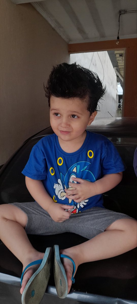 FernandoSavedra's tweet photo. O pai é uma máquina de fazer filho bonito https://t.co/6pFslMgyFb