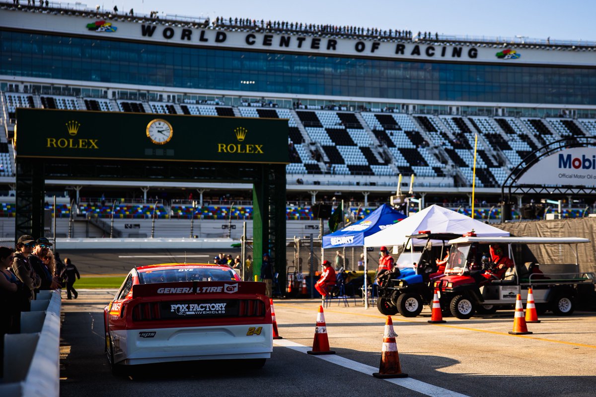 Daniel Dye tweet media