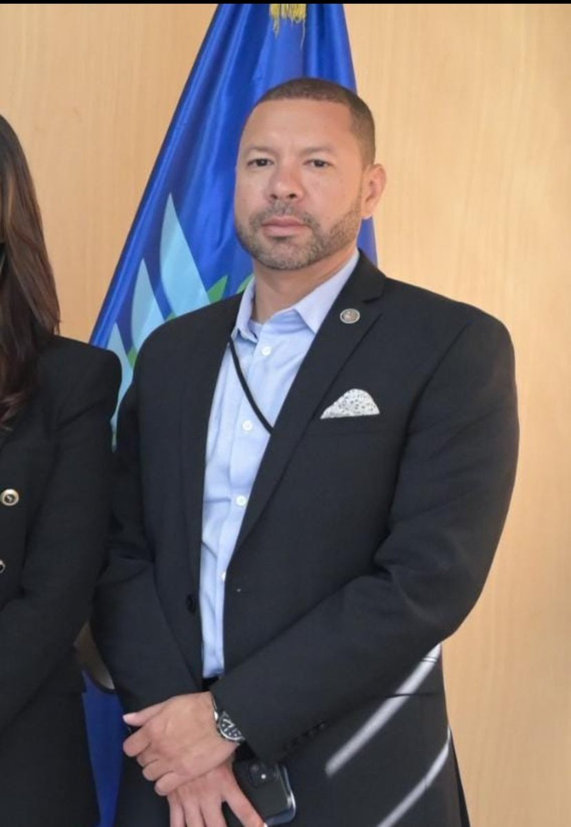 DiarioFEEDRd's tweet photo. Melitón Cordero, agente de la DEA y de nacionalidad norteamericana, es apresado en EEUU, fraudes con visas es la causa del cierre temporal de la oficina de la DEA en RD. https://t.co/7Yii6j9ffC