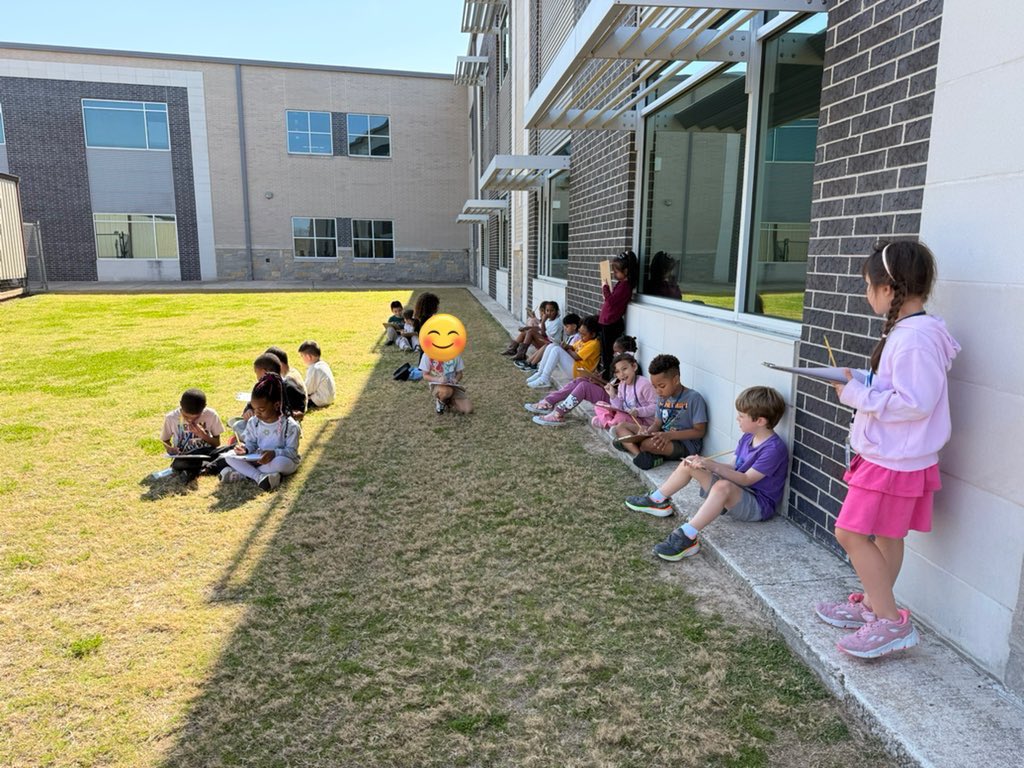 We had a wonderful time working on our poem planning chart as we prepared to write poems about the sky today! Our little poets slowed down to observe, listen, and truly feel the world around them while we were outside.