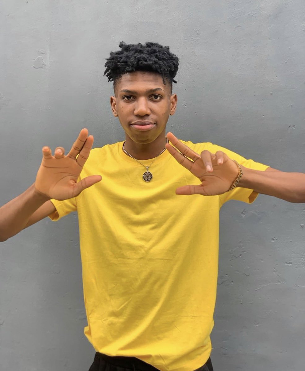 MO GENTLE.
But. 👺
#Khallythegrea8