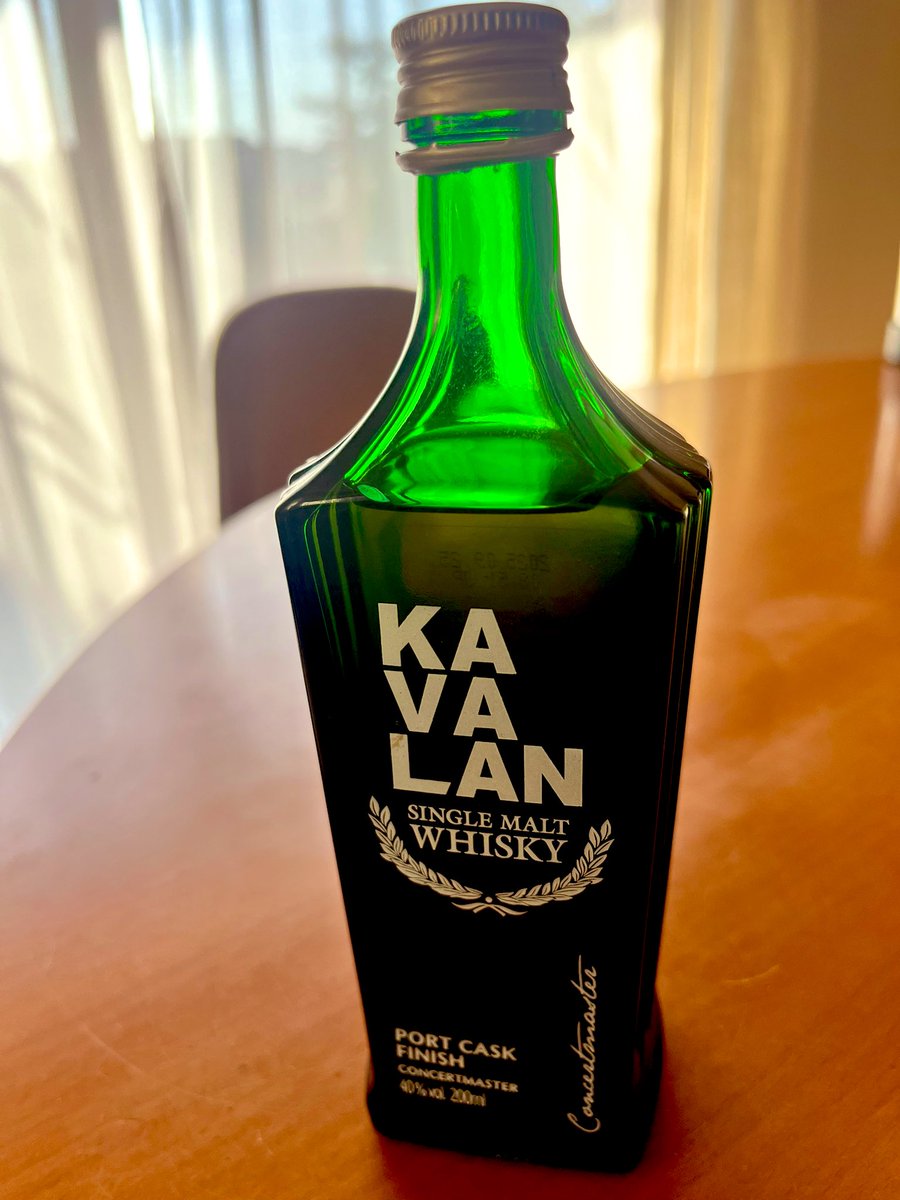 RT @qoo1973: 台湾の Kavalan ポートカスクフィニッシュ グラスに注い