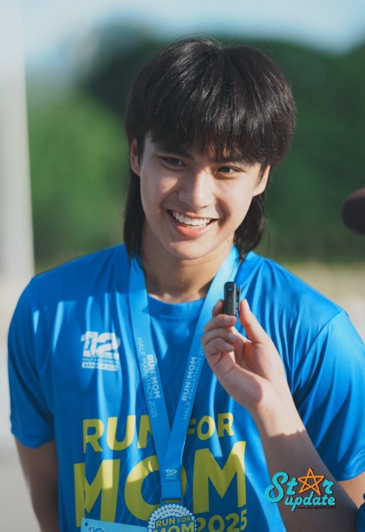 AndreaChewan's tweet photo. Good morning, Ohm! 🧡

 Have a perfect Friday full of smiles, my prince.🧡🧡

#OHMorning #ohmpawat💕 https://t.co/5FVFYxu3iP