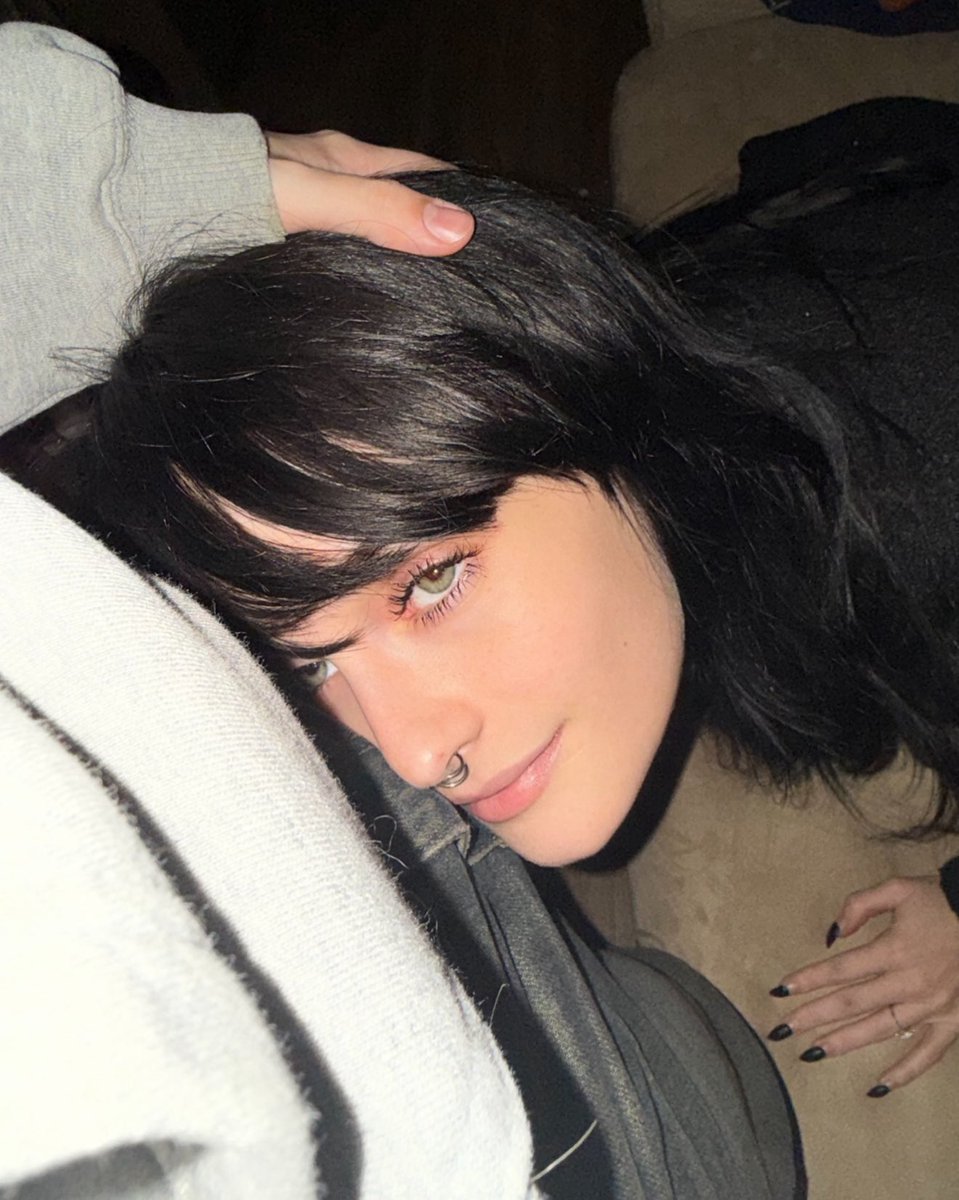 I like a femme that knows her place
