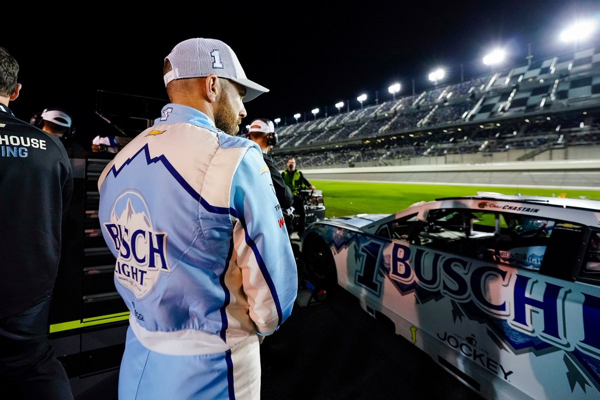 Rosschastainfan1 tweet media