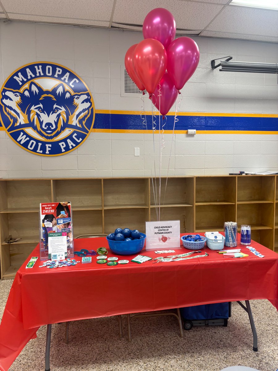 PutnamCAC's tweet photo. We were proud to be at the Mahopac Middle School “I Love Health” Fair today!

Together, we can build a safer, stronger community for our children. 💙 https://t.co/0y6jEP9tD9