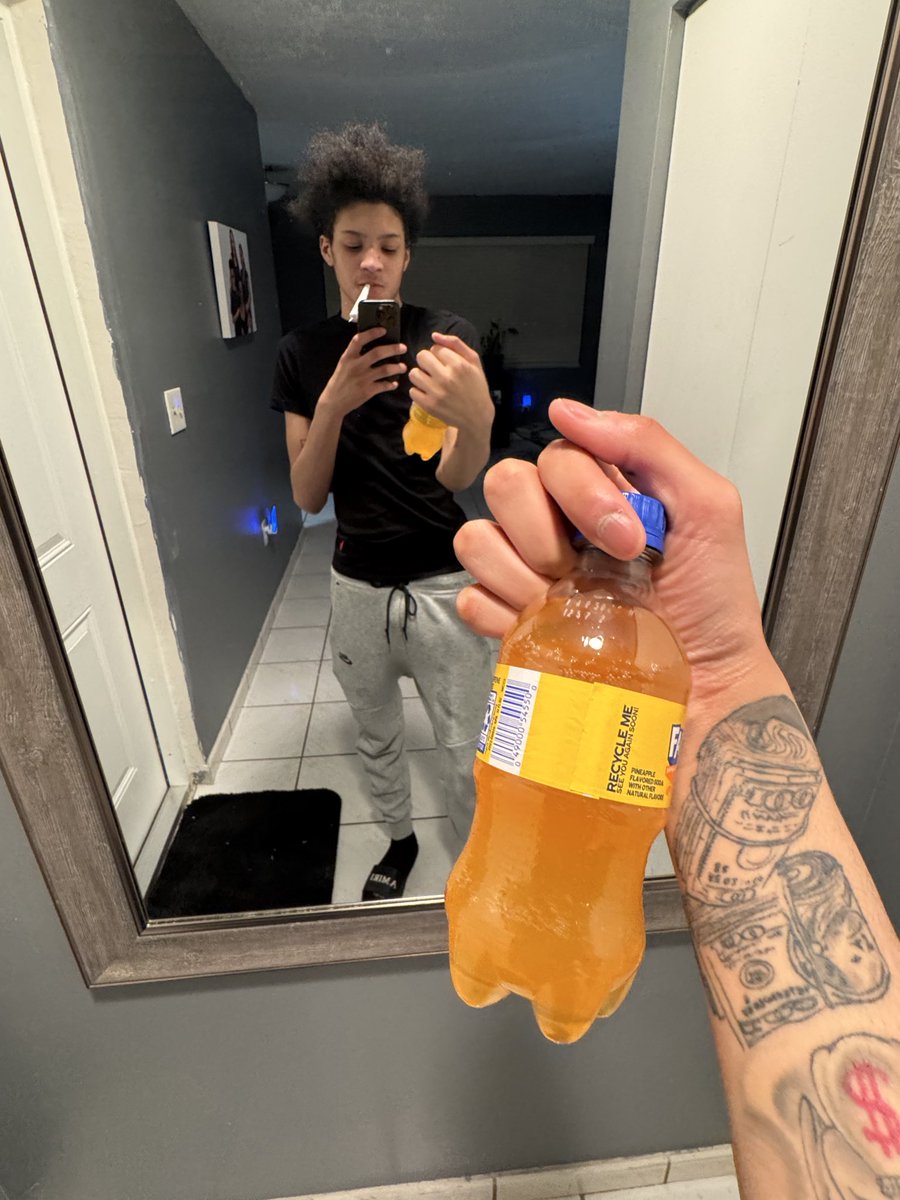 CantBeFound🛸 tweet media