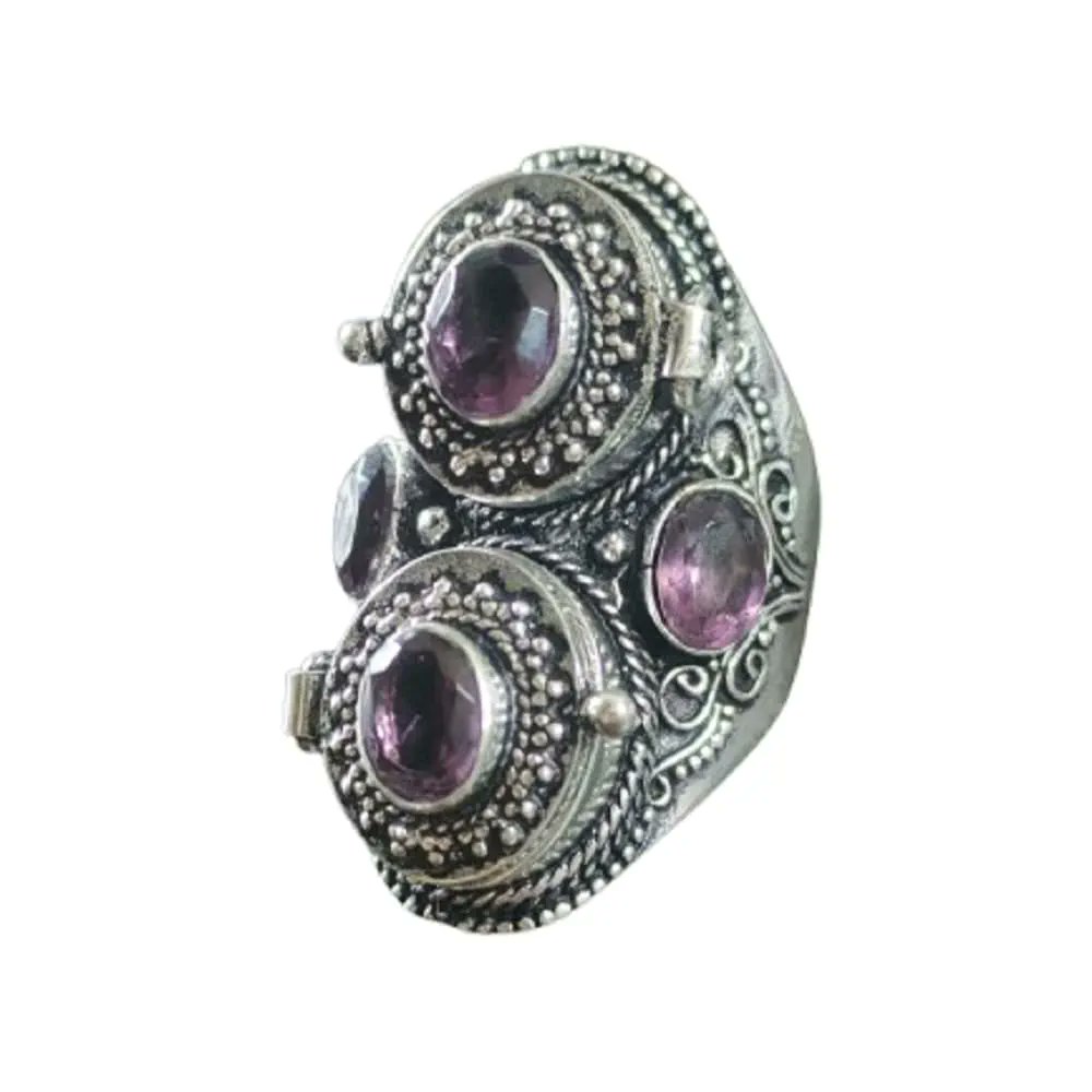 handmadegemsto1's tweet photo. #emeraldjewellery #pillboxring #poisonboxring #pillstorageboxring #perfumeboxring #snuffboxring #amazonprime #AmazonSale #NextDayDelivery #giftshop #motherdaysgifts #valentinesdaygiftideas #Bestsellers https://t.co/W26qYNUAA3