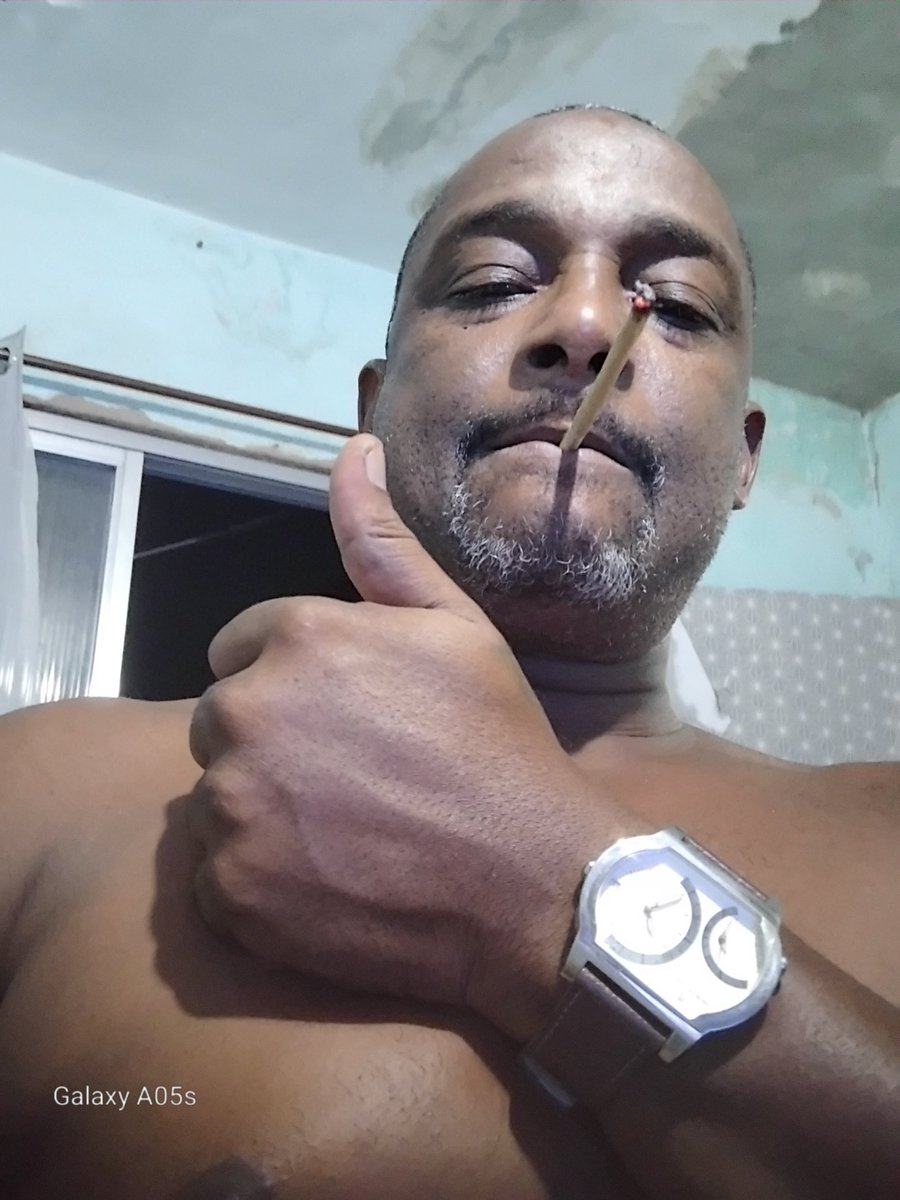 Paizaott's tweet photo. Paz amor e boldo🍁🔥🔞🌼❤️🌻💸 https://t.co/u77c8Kp9T9