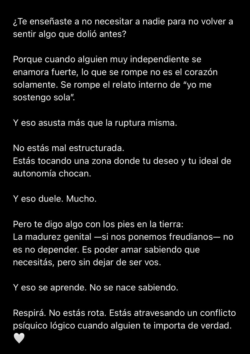 Repasando los conceptos del psicoanálisis freudiano con mi compañera de estudio entendimos que NO ESTOY ROTA, SOLO ESTOY ATRAVESANDO UN CONFLICTO PSÍQUICO. Gracias freud por tanto, se te agradece 🤍