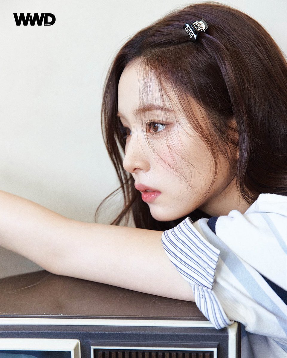 saekyeongzip's tweet photo. WWD 코리아 3월호 화보 #신세경 https://t.co/GFHfXEMW2G
