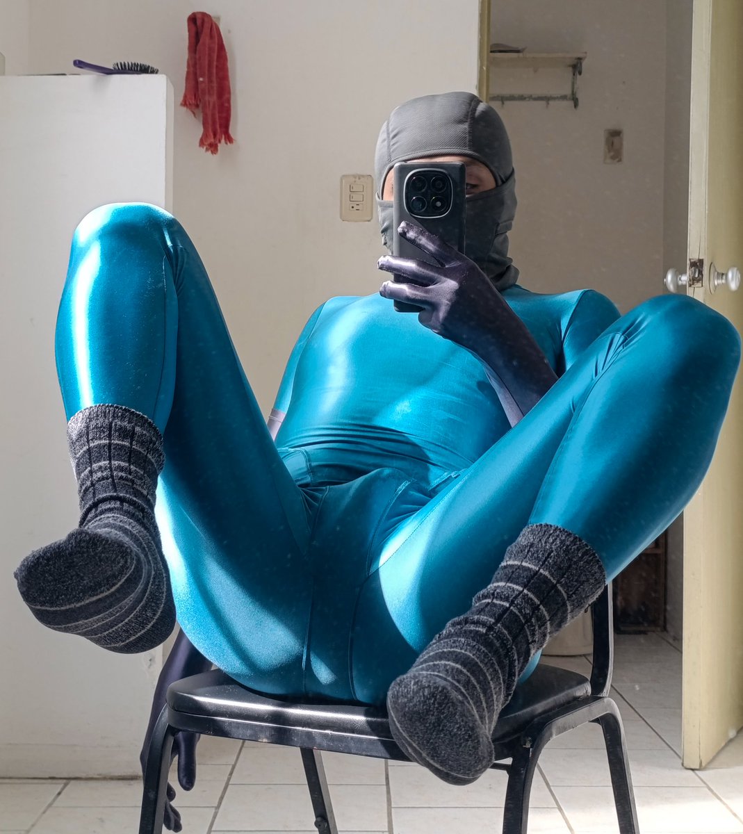 shameless_set's tweet photo. Feeling blue 🔵 https://t.co/vwoK5mZRiy