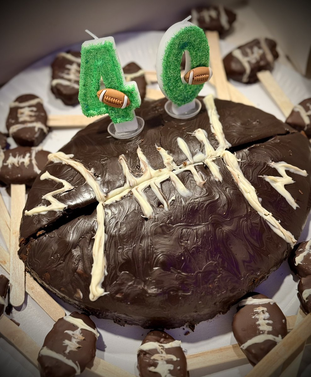 Meine Frau macht mir jedes Jahr den eigenen Geburtstag unvergesslich. Und Leute! 
Schaut mal was ich bisher tolles bekommen habe: