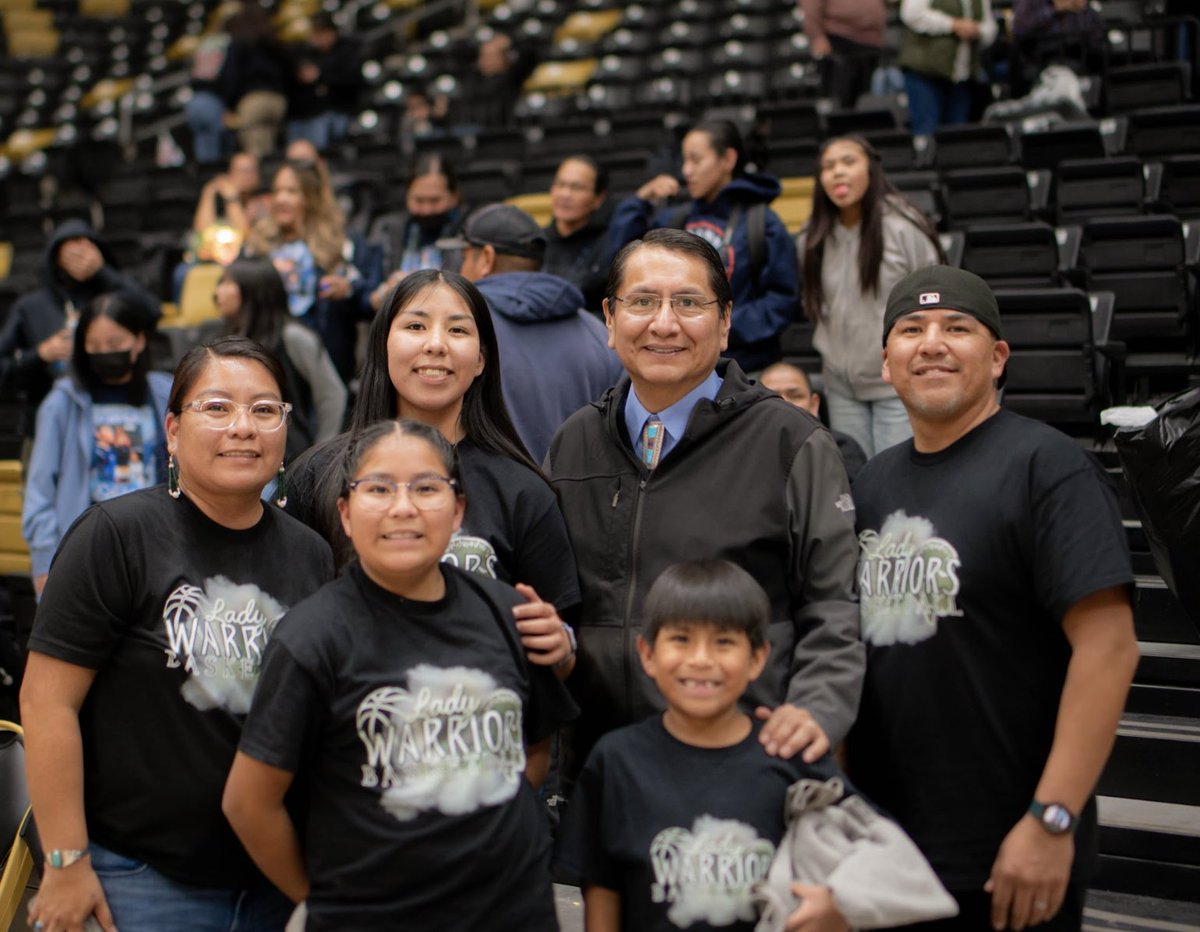 Jonathan Nez tweet media