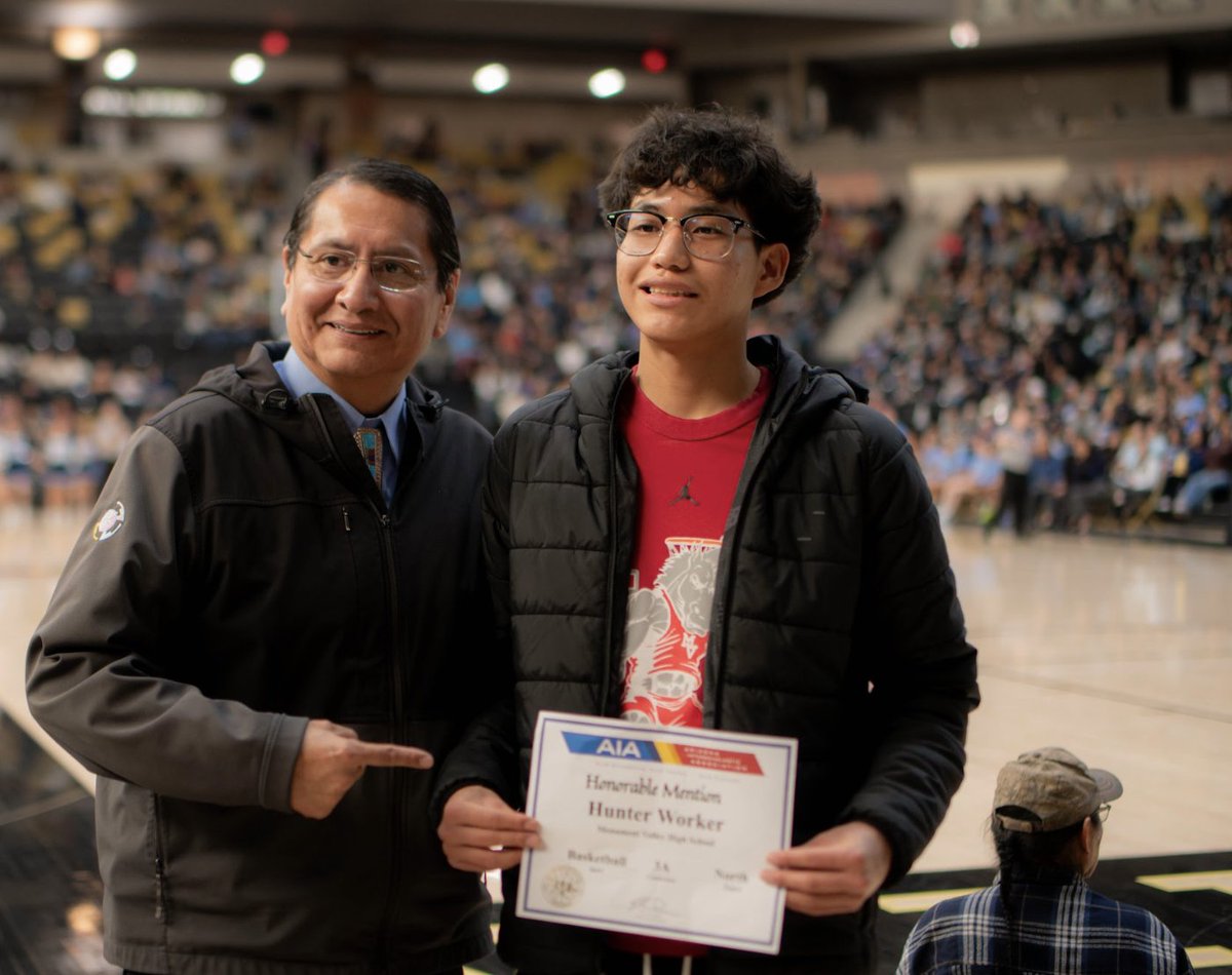 Jonathan Nez tweet media