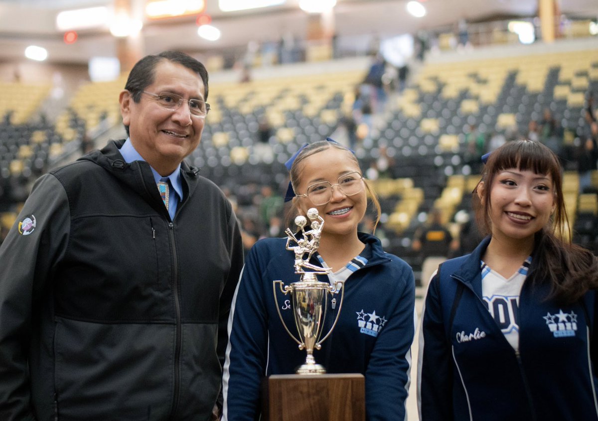 Jonathan Nez tweet media