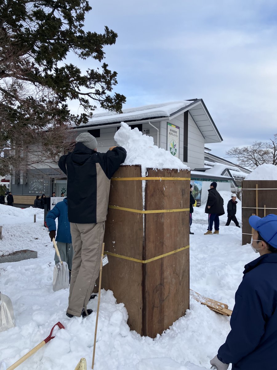 AGC_ADY's tweet photo. #米沢雪灯篭まつり が明日より開催されます！
当社の有志が製作した灯篭がコチラ★

https://t.co/fxI6SdsNjv https://t.co/r5ynIAVWcv