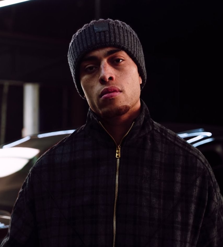 Sergiño Dest >>> Koundé 

Dest con Flick hubiera sido 34 veces mejor que Koundé y lo peleo con quien haga falta