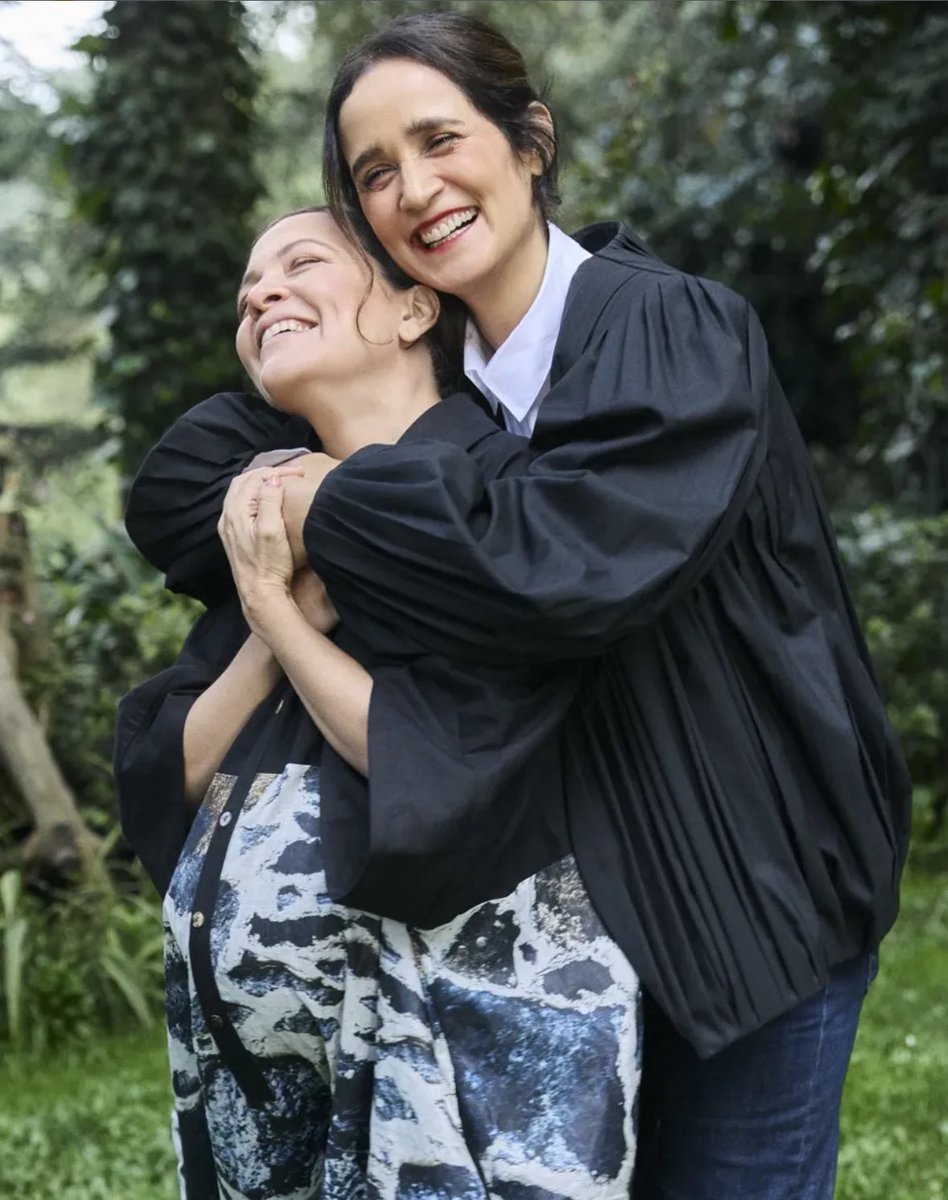 Por favor, cuidemos este mundo que es el único donde existe Natalia Lafourcade y Julieta Venegas 🥺💖