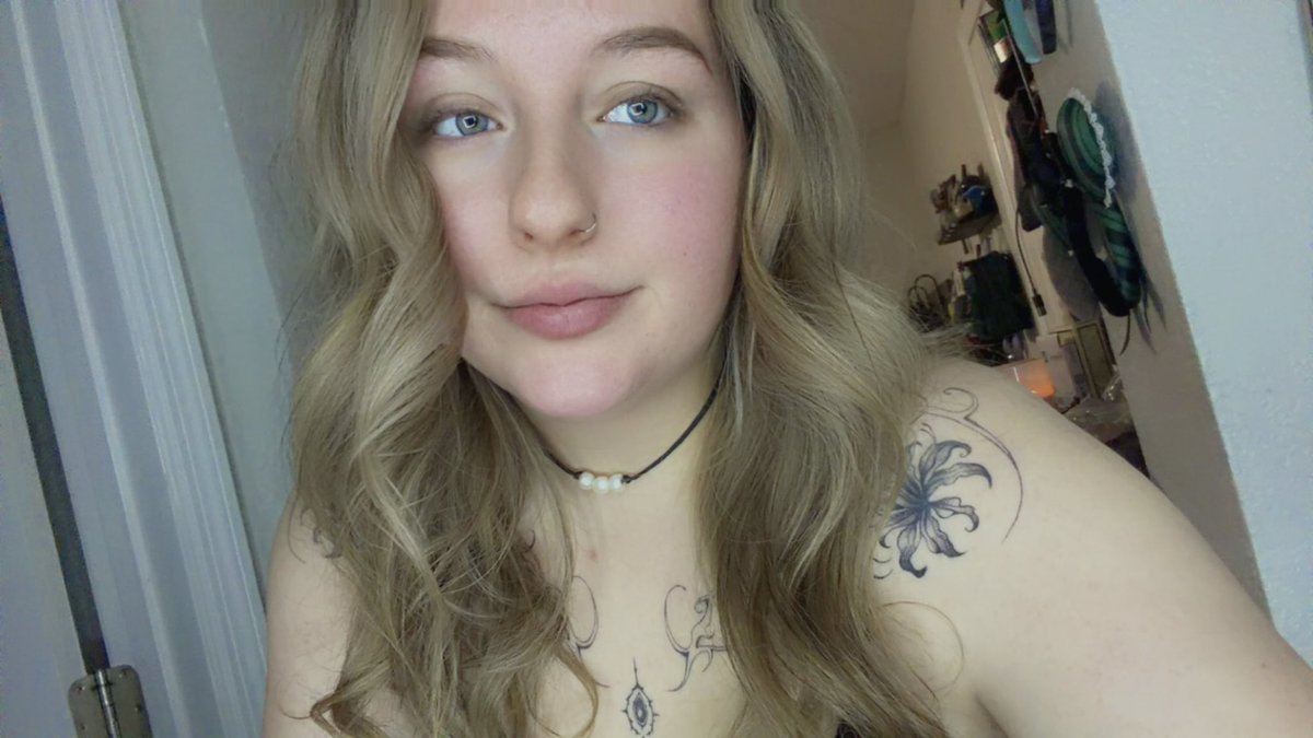 ౨ৎ♱ Courtney ♱౨ৎ tweet media