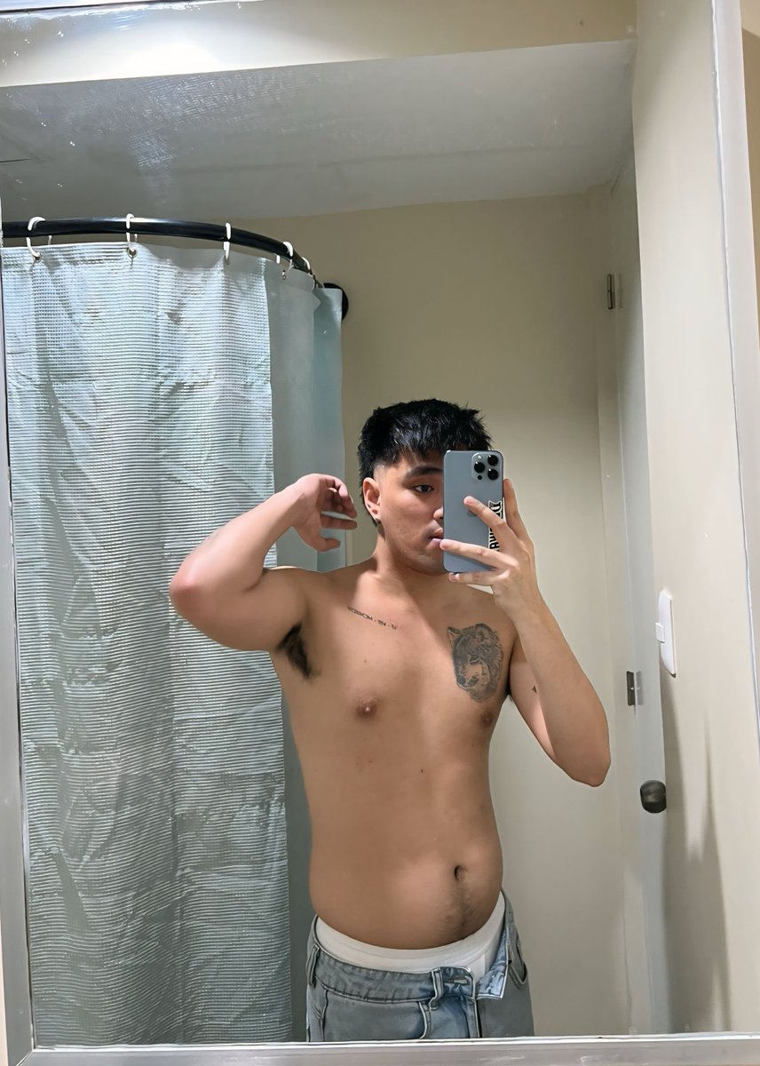 karlcbhg's tweet photo. I’m not just a snack, I’m the meal! 😤😳 https://t.co/LB0PmKiuPC
